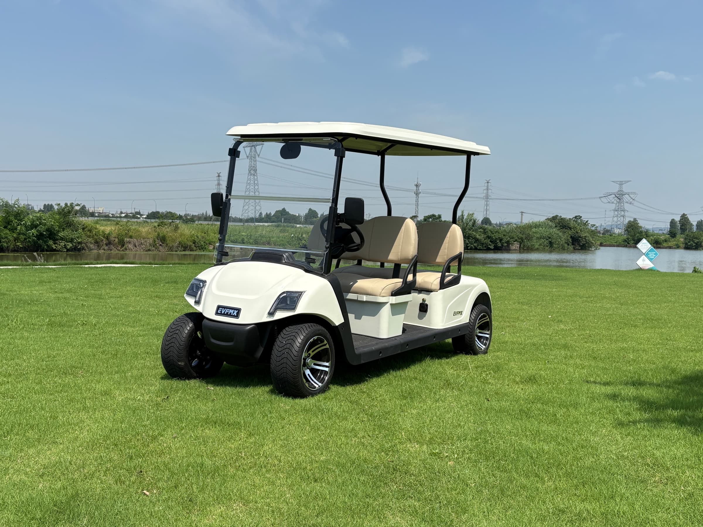 JS 4-Seater